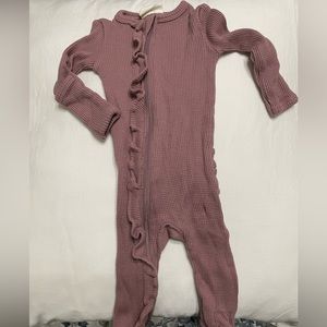 Spearmint Love ruffle zip footie in Winterberry, size 3-6 months.